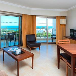 Superior One-Bedroom Apartment